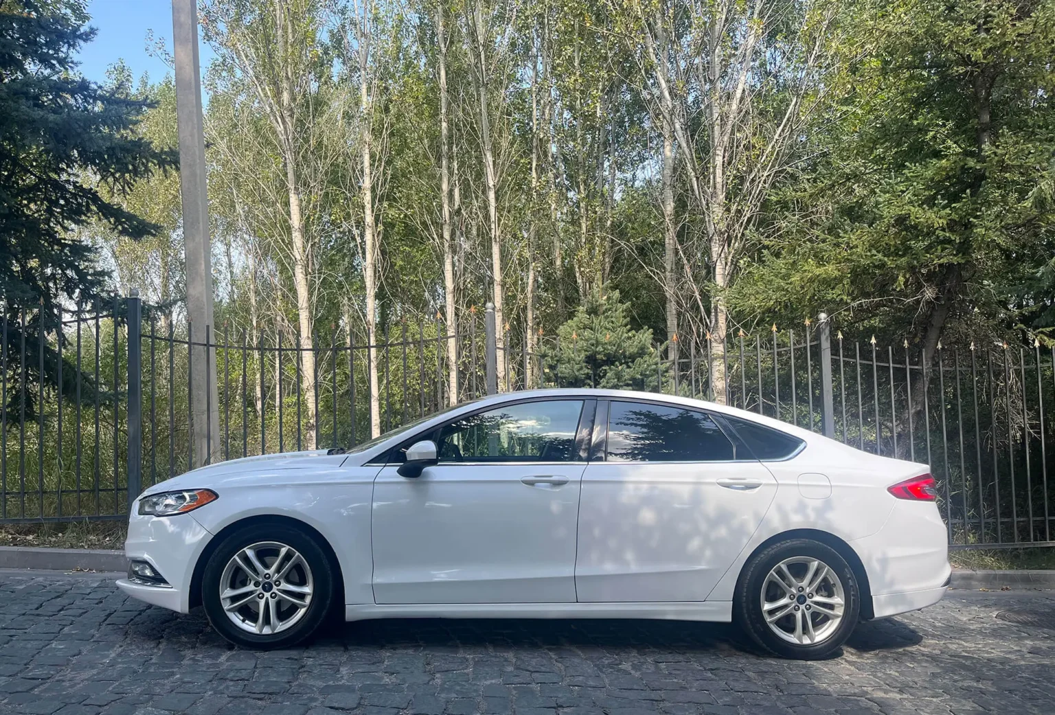 Аренда автомобиля Ford Fusion в Армении